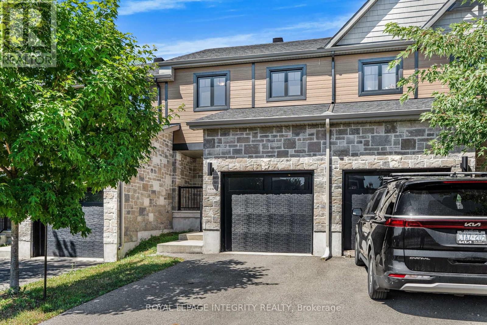 1132 Docteur Corbeil Boulevard, Clarence-Rockland, Ontario  K4K 1P6 - Photo 2 - X12350464