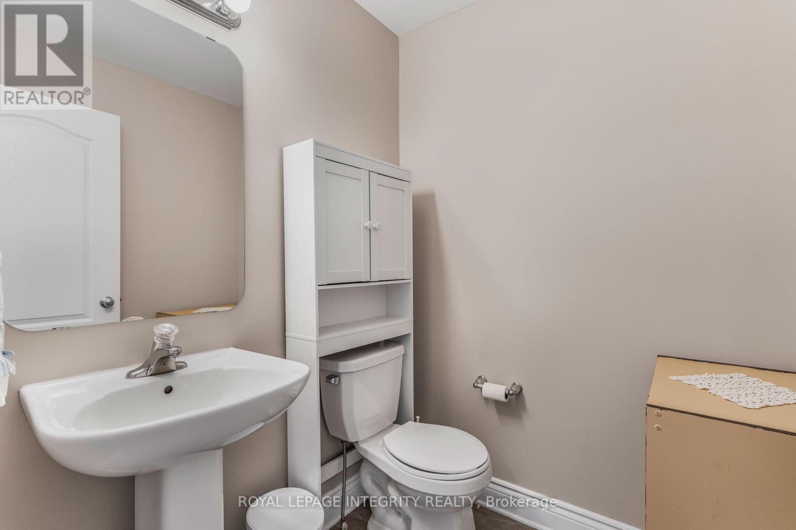 1132 Docteur Corbeil Boulevard, Clarence-Rockland, Ontario  K4K 1P6 - Photo 5 - X12350464