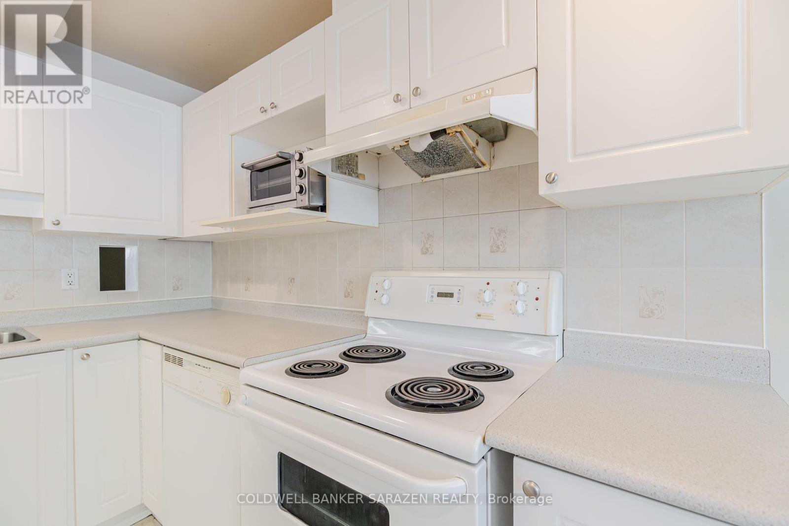 106 Costello Avenue, Ottawa, Ontario  K2H 7C5 - Photo 12 - X12350477