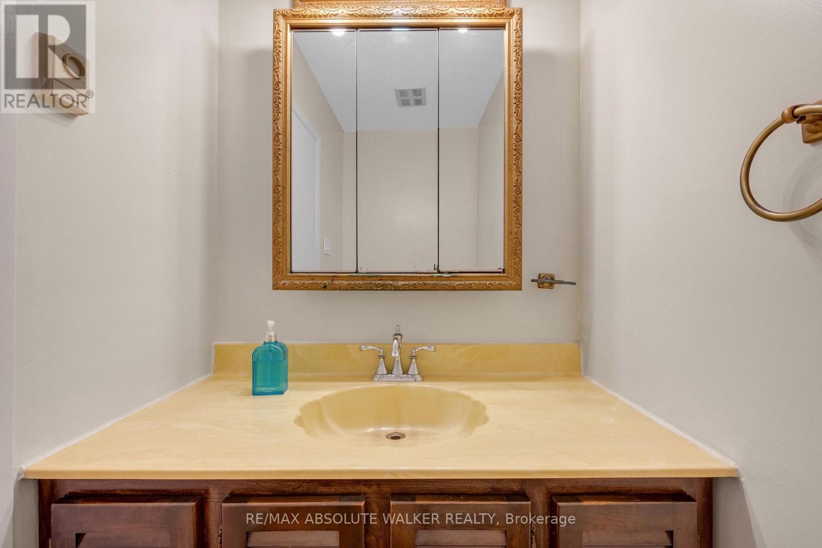 1439 Metz Crescent, Ottawa, Ontario  K1K 3Z9 - Photo 20 - X12350511