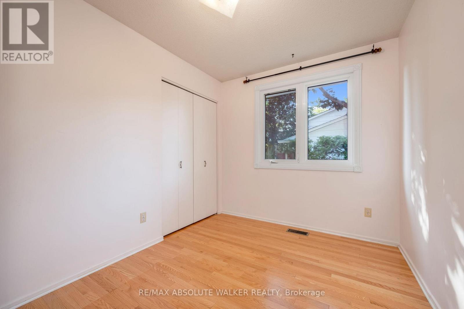 1439 Metz Crescent, Ottawa, Ontario  K1K 3Z9 - Photo 22 - X12350511
