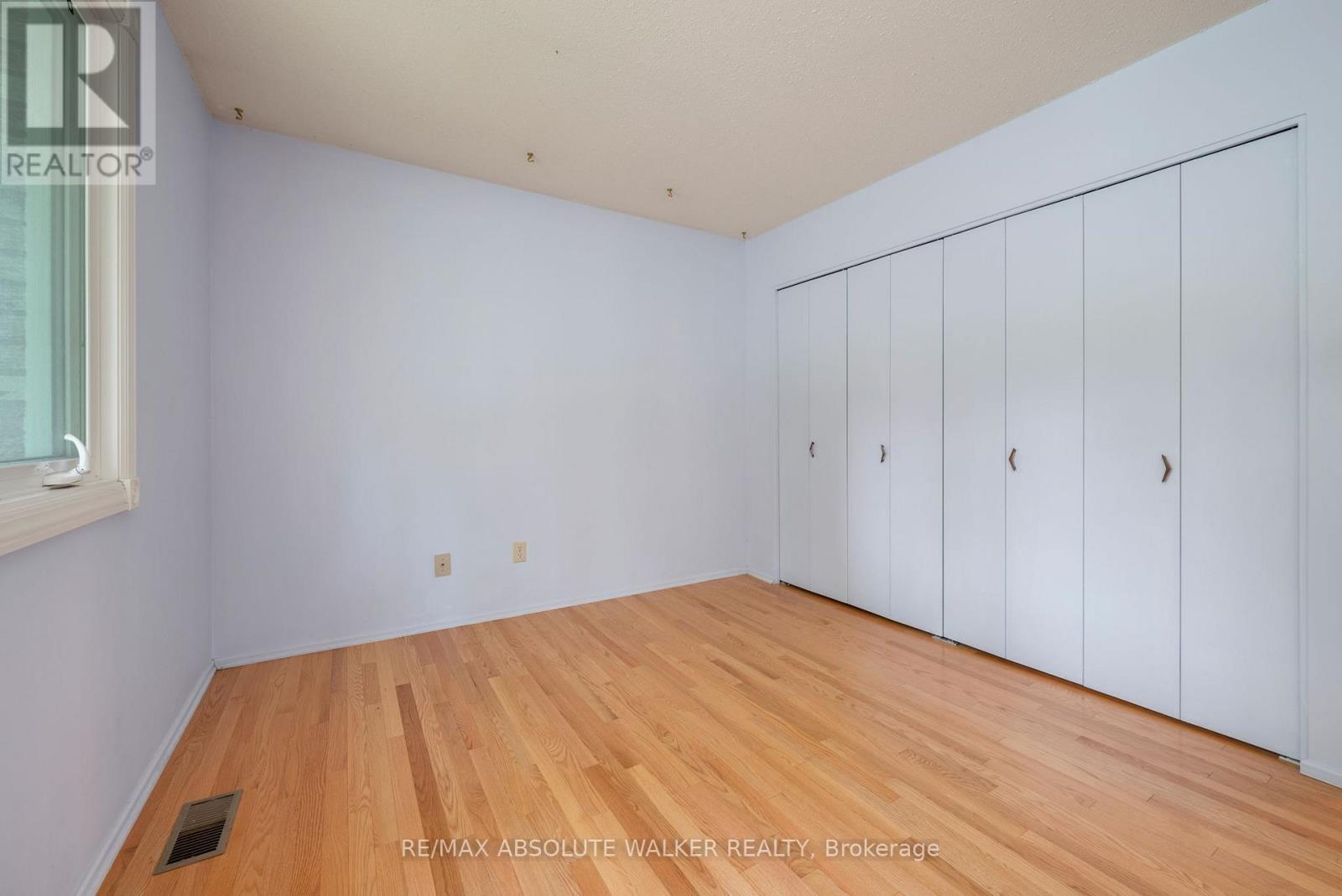 1439 Metz Crescent, Ottawa, Ontario  K1K 3Z9 - Photo 28 - X12350511