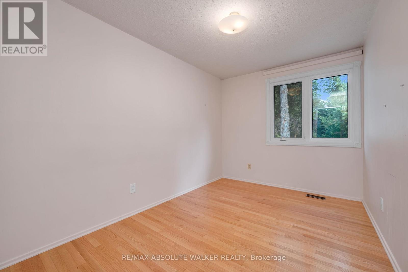 1439 Metz Crescent, Ottawa, Ontario  K1K 3Z9 - Photo 30 - X12350511