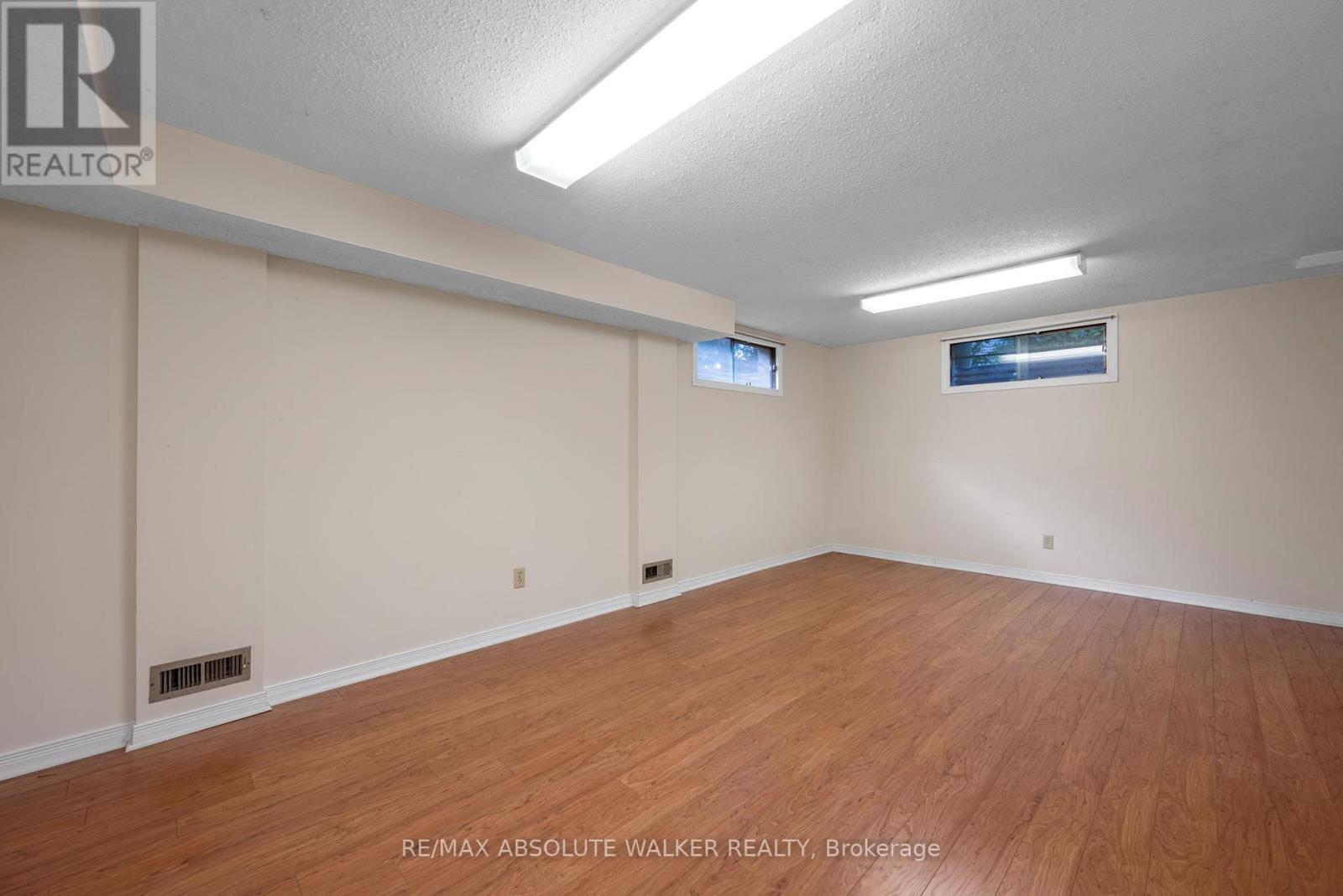 1439 Metz Crescent, Ottawa, Ontario  K1K 3Z9 - Photo 36 - X12350511