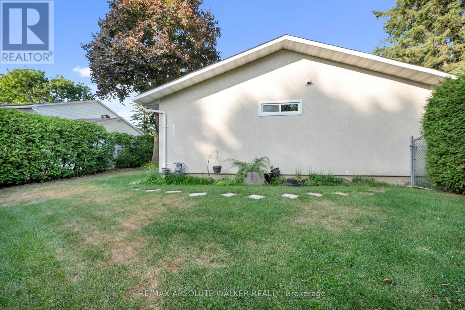 1439 Metz Crescent, Ottawa, Ontario  K1K 3Z9 - Photo 46 - X12350511