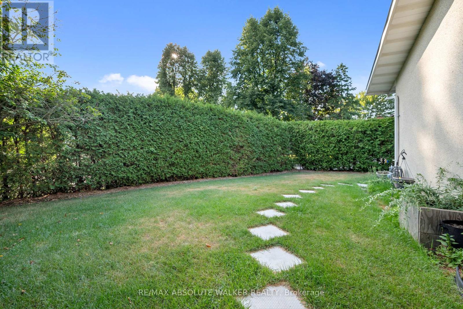 1439 Metz Crescent, Ottawa, Ontario  K1K 3Z9 - Photo 47 - X12350511