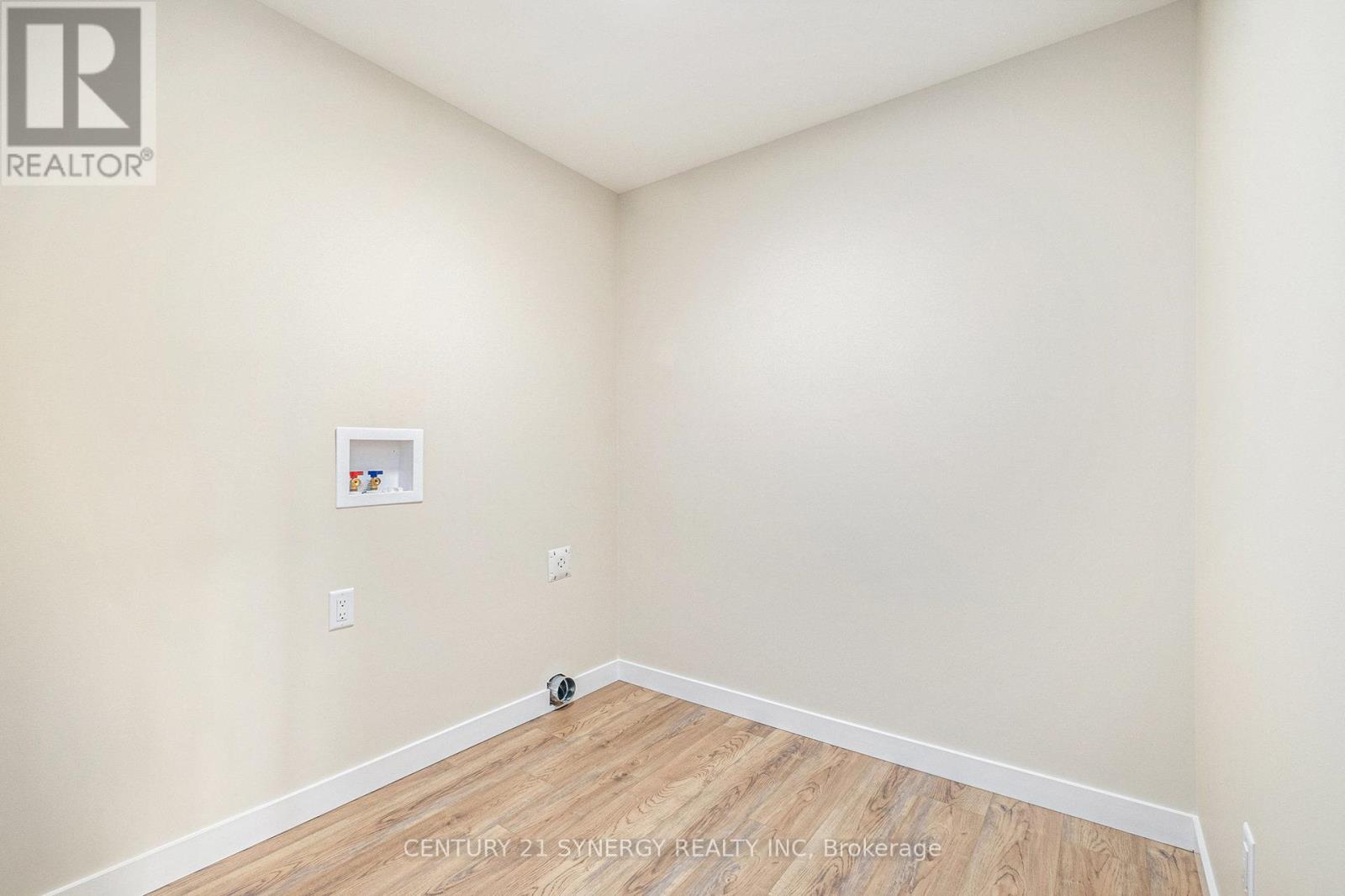 16998 Chevrier Street, North Stormont, Ontario  K0C 1V0 - Photo 13 - X12350565