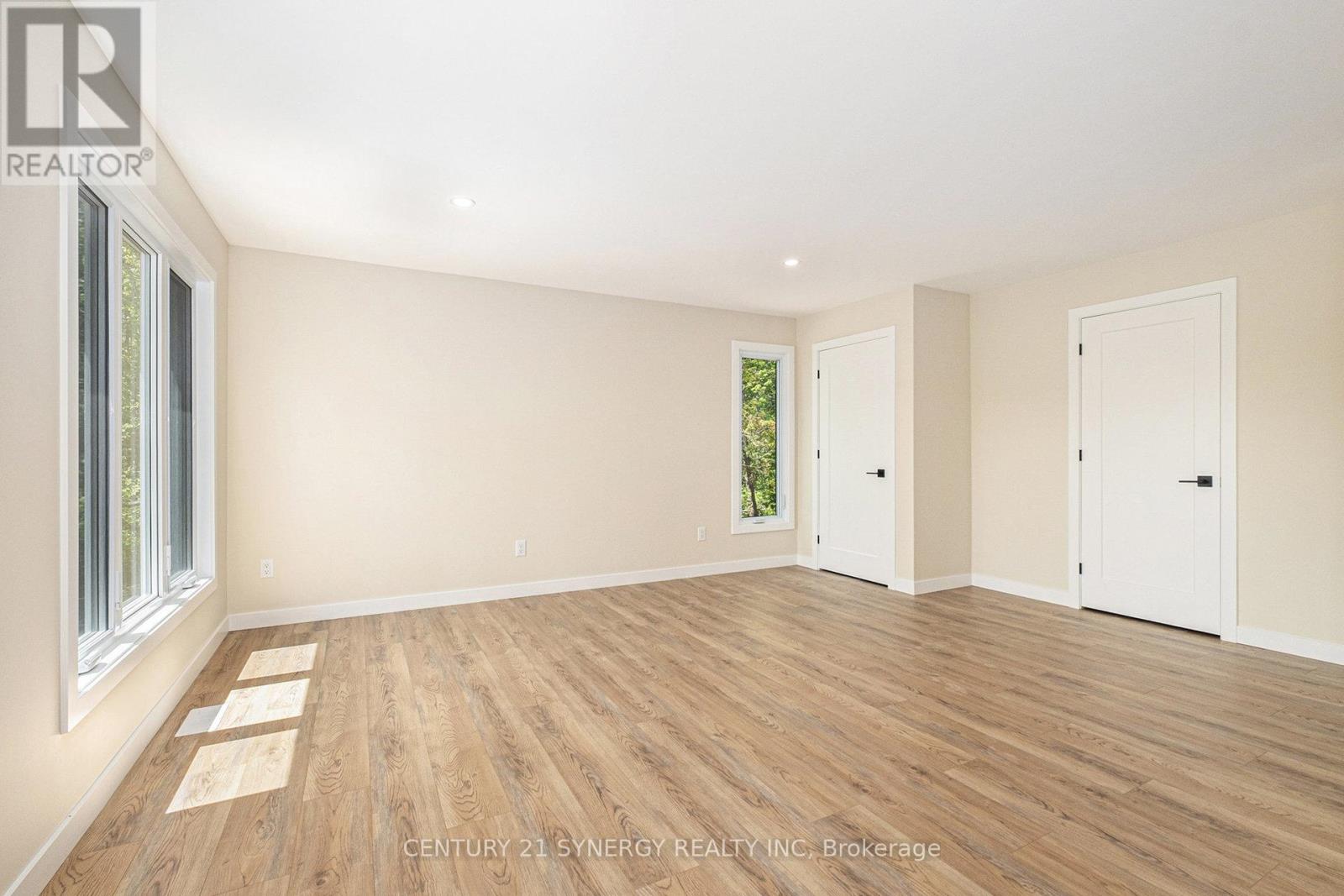 16998 Chevrier Street, North Stormont, Ontario  K0C 1V0 - Photo 16 - X12350565