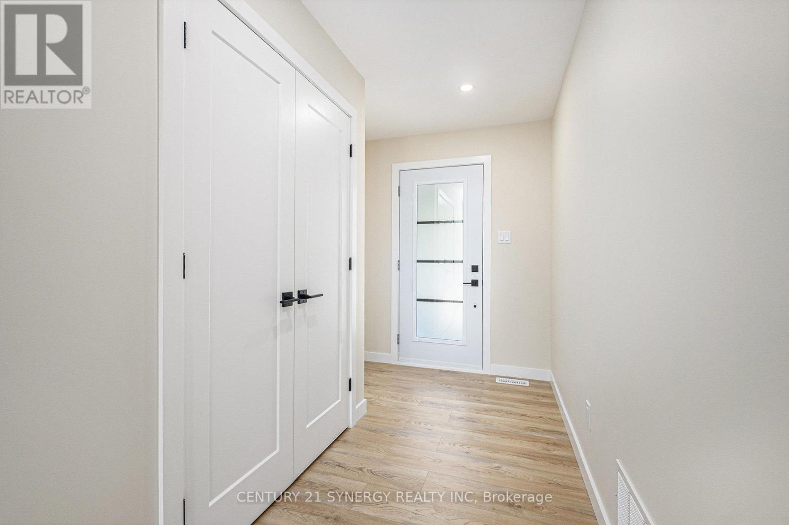 16998 Chevrier Street, North Stormont, Ontario  K0C 1V0 - Photo 3 - X12350565