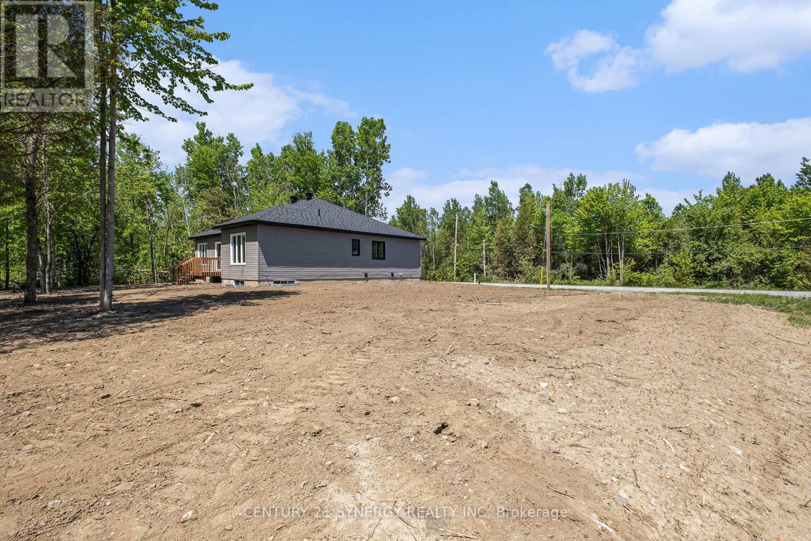 16998 Chevrier Street, North Stormont, Ontario  K0C 1V0 - Photo 37 - X12350565