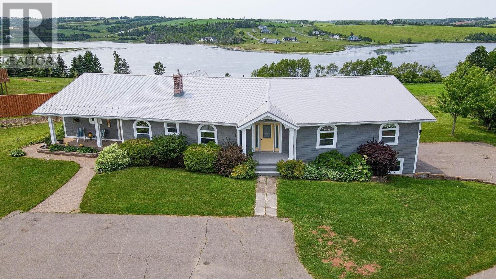 288 Route 258, New Glasgow, Prince Edward Island  C0A 1N0 - Photo 1 - 202514713