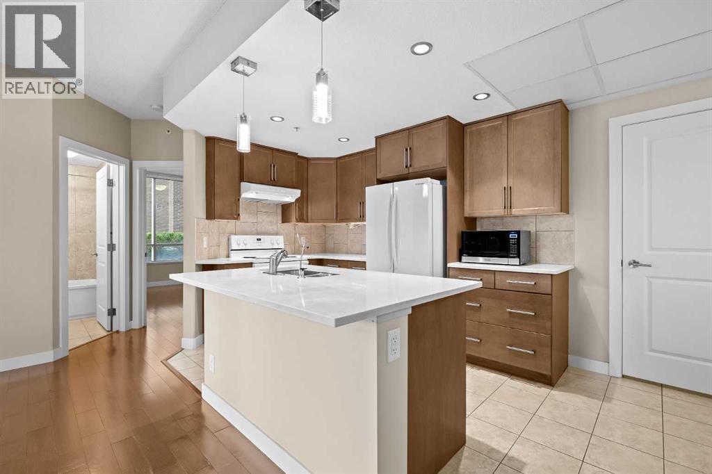 Property at 110, 24 Varsity Estates Circle NW image 2