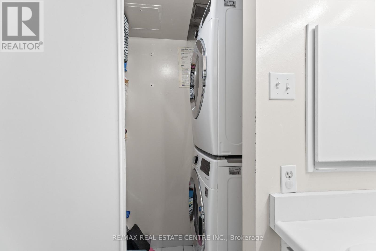 707 - 12 Laurelcrest Street, Brampton (Queen Street Corridor), Ontario  L6S 5Y4 - Photo 24 - W12350427