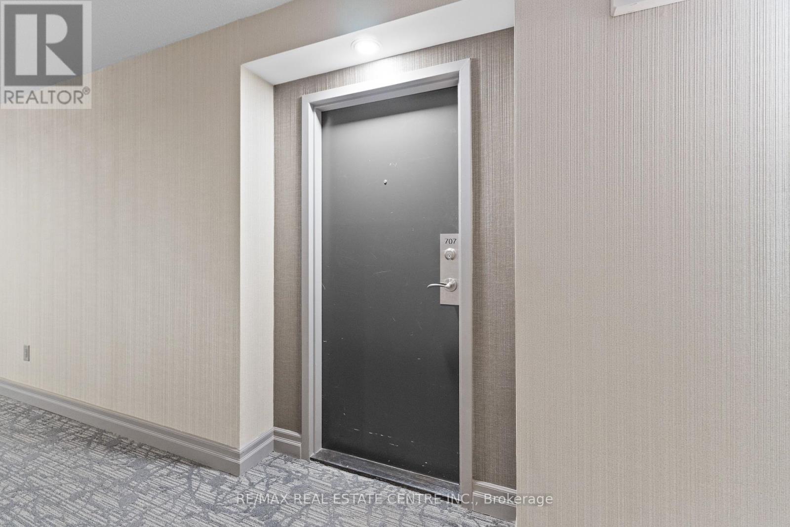 707 - 12 Laurelcrest Street, Brampton (Queen Street Corridor), Ontario  L6S 5Y4 - Photo 6 - W12350427