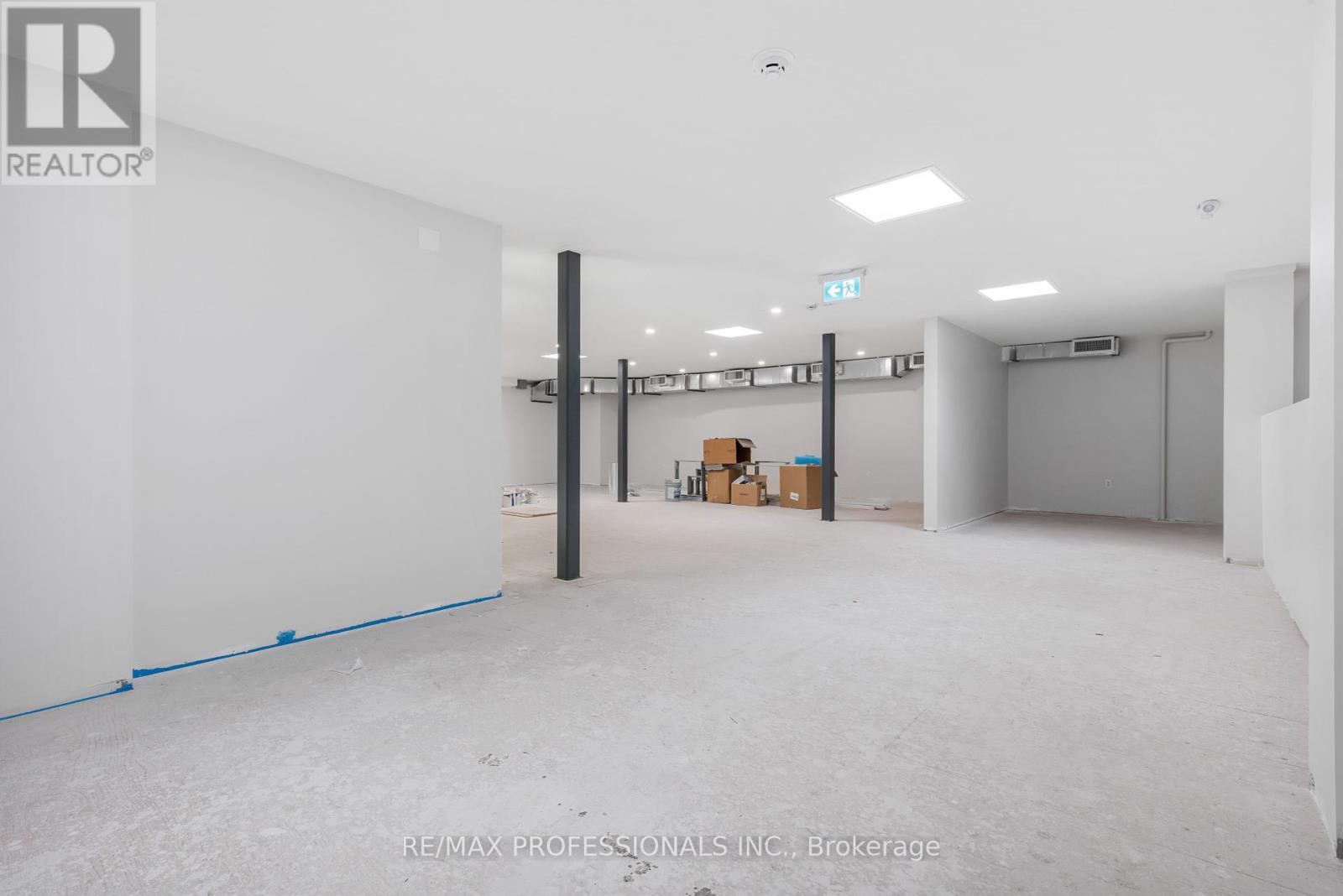 2nd Floor - 430 Browns Line, Toronto, Ontario  M8W 3T9 - Photo 13 - W12350433