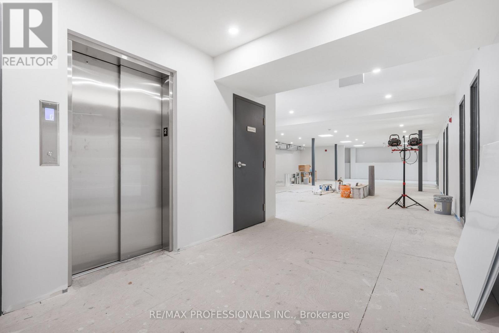 2nd Floor - 430 Browns Line, Toronto, Ontario  M8W 3T9 - Photo 14 - W12350433