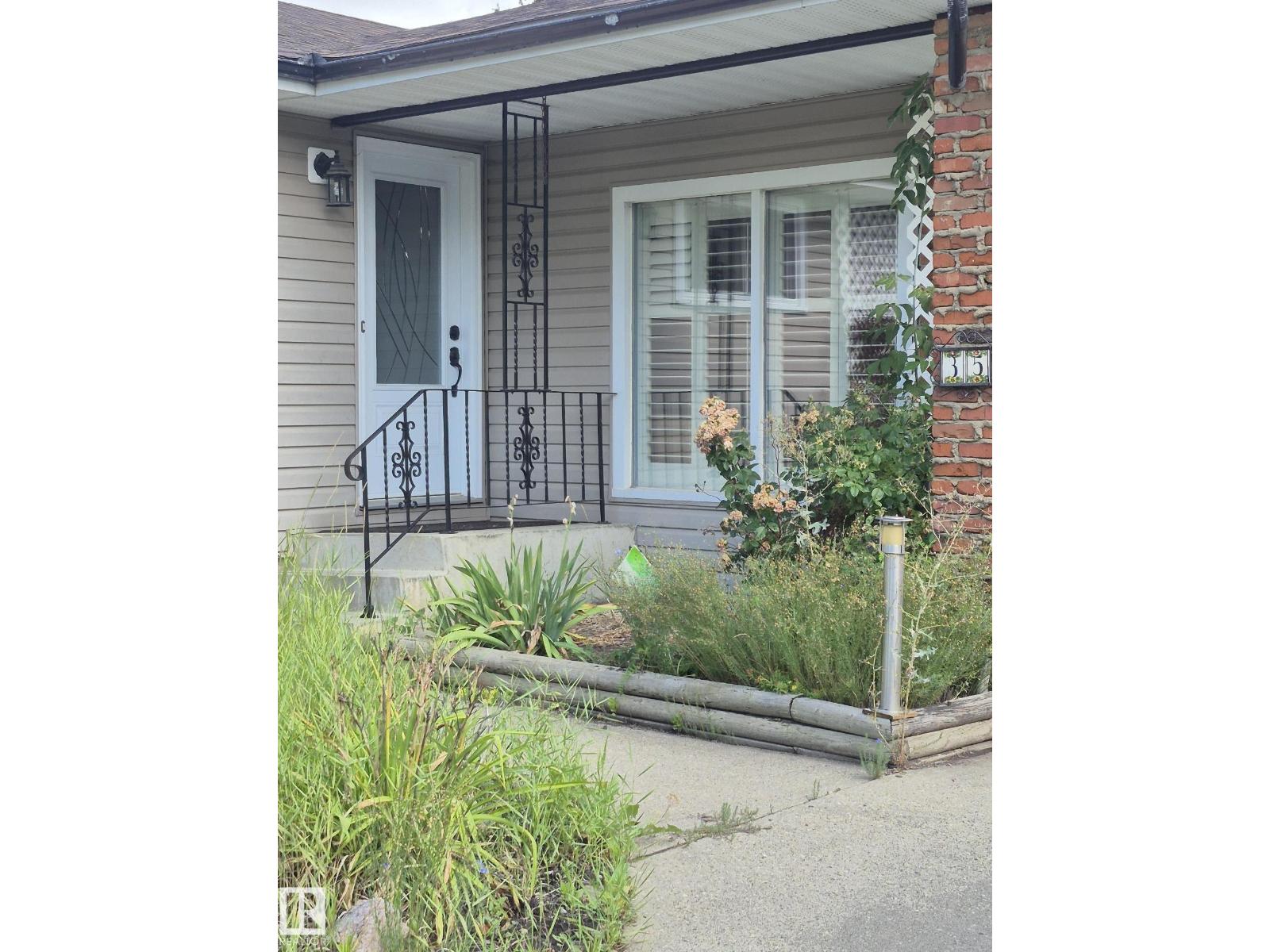 Property at 35 LIVINGSTONE CR image 3