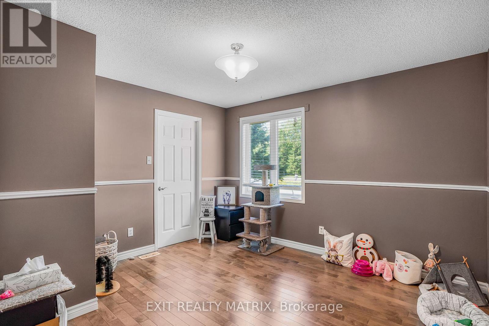 1526 Sandy Hill Road, Champlain, Ontario  K6A 2R2 - Photo 15 - X12350552
