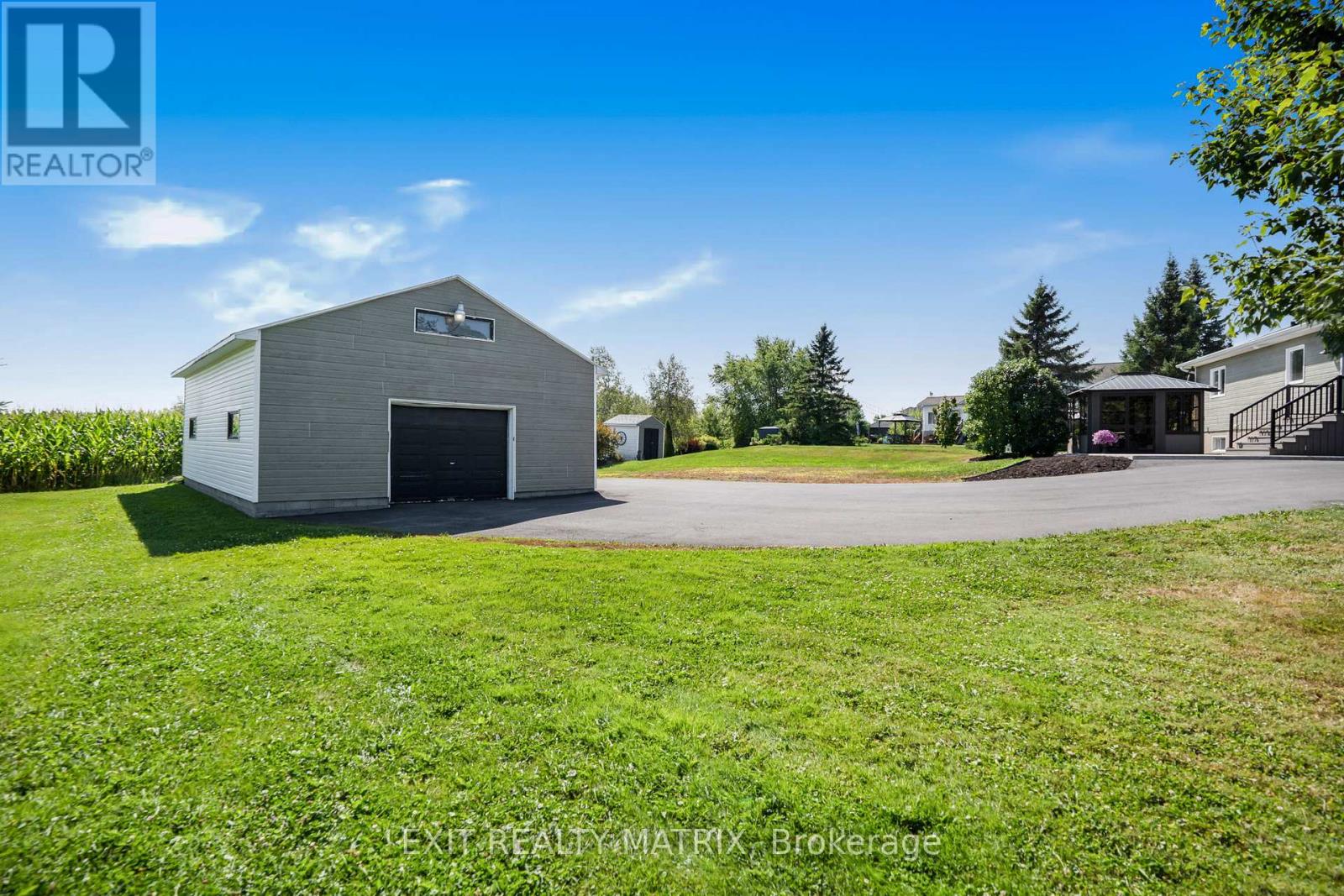 1526 Sandy Hill Road, Champlain, Ontario  K6A 2R2 - Photo 27 - X12350552