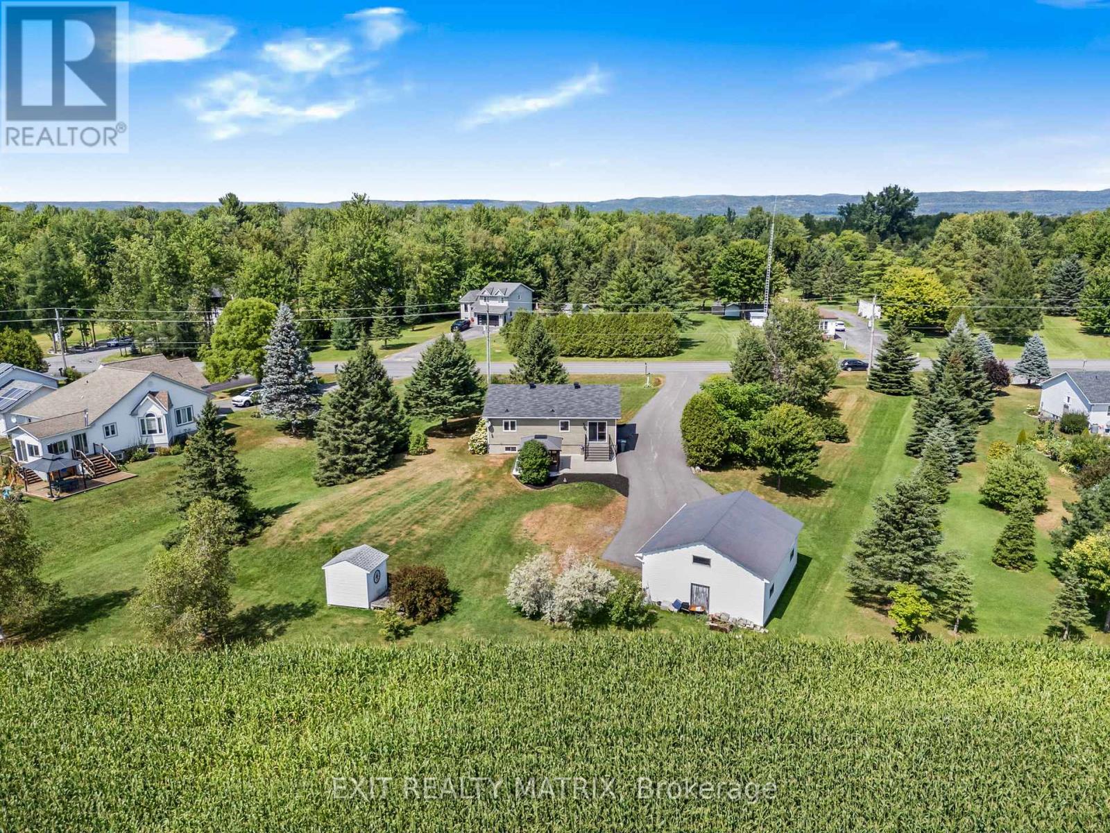 1526 Sandy Hill Road, Champlain, Ontario  K6A 2R2 - Photo 33 - X12350552