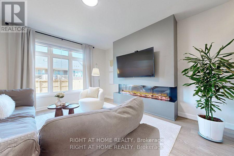 3805 Simpson Lane, Fort Erie, Ontario  L2V 0K1 - Photo 2 - X12350430
