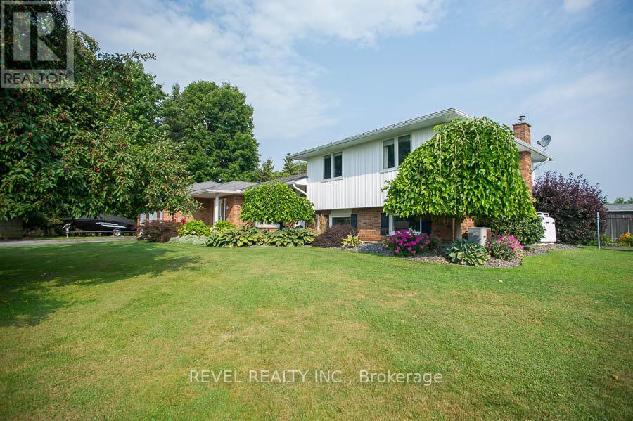 1449 Windham Road 12, Norfolk, Ontario  N3Y 4K3 - Photo 2 - X12350445