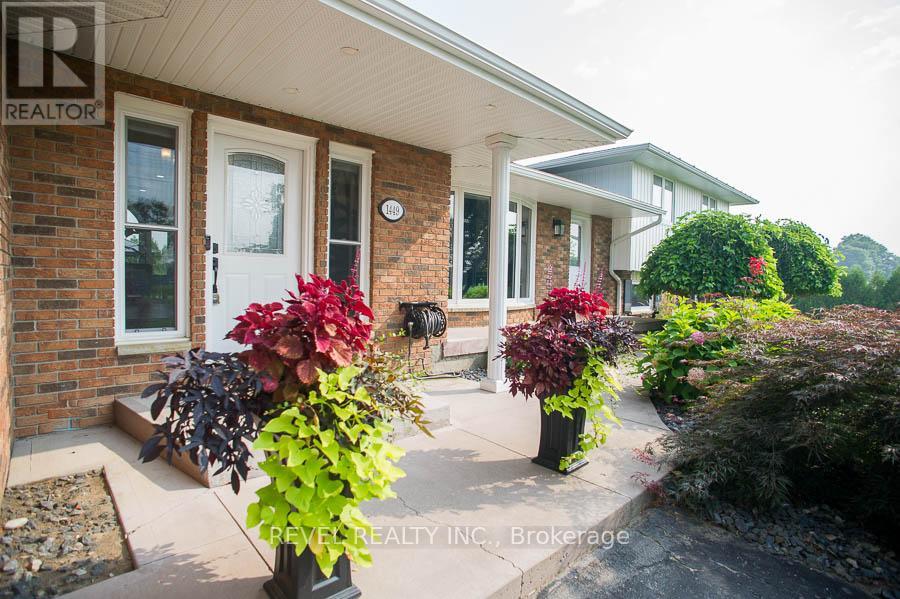 1449 Windham Road 12, Norfolk, Ontario  N3Y 4K3 - Photo 3 - X12350445