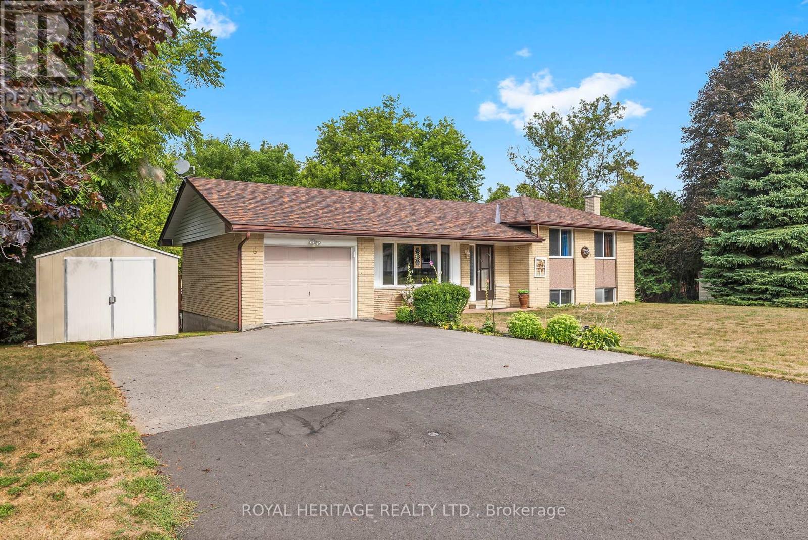 8 Lisa Court, Cavan Monaghan, Ontario  L0A 1G0 - Photo 1 - X12350446