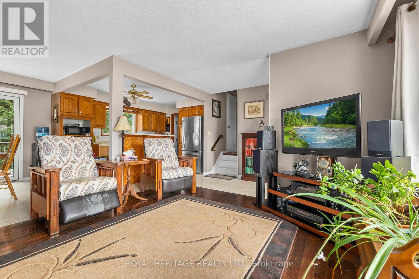 8 Lisa Court, Cavan Monaghan, Ontario  L0A 1G0 - Photo 11 - X12350446