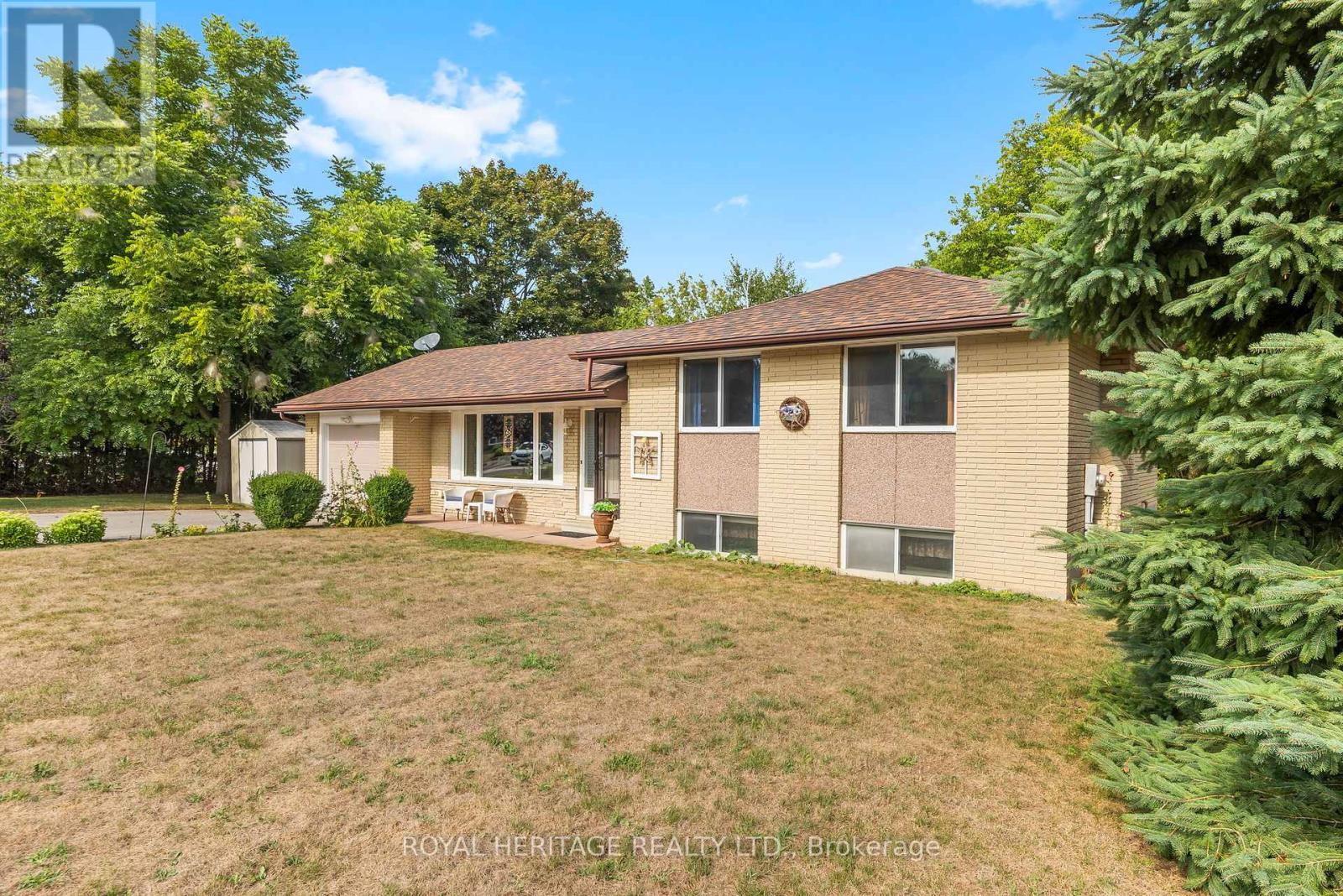 8 Lisa Court, Cavan Monaghan, Ontario  L0A 1G0 - Photo 2 - X12350446