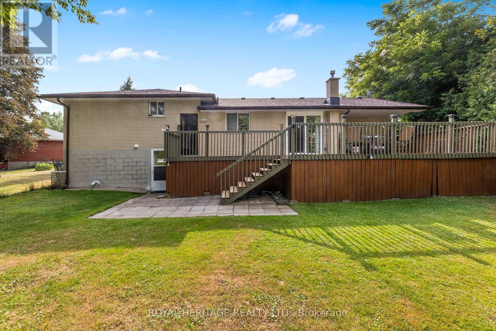 8 Lisa Court, Cavan Monaghan, Ontario  L0A 1G0 - Photo 4 - X12350446