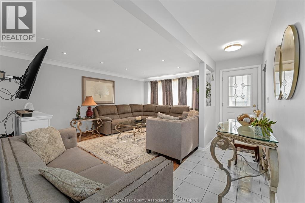 Property at 2480 EVERTS image 5