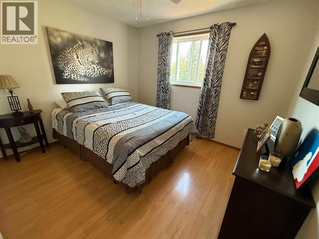 11 Virginia Avenue, Whitecourt, Alberta  T7S 1H2 - Photo 16 - A2247958