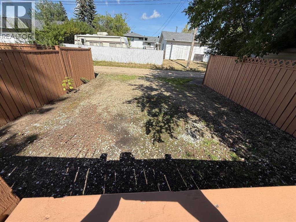 11 Virginia Avenue, Whitecourt, Alberta  T7S 1H2 - Photo 41 - A2247958