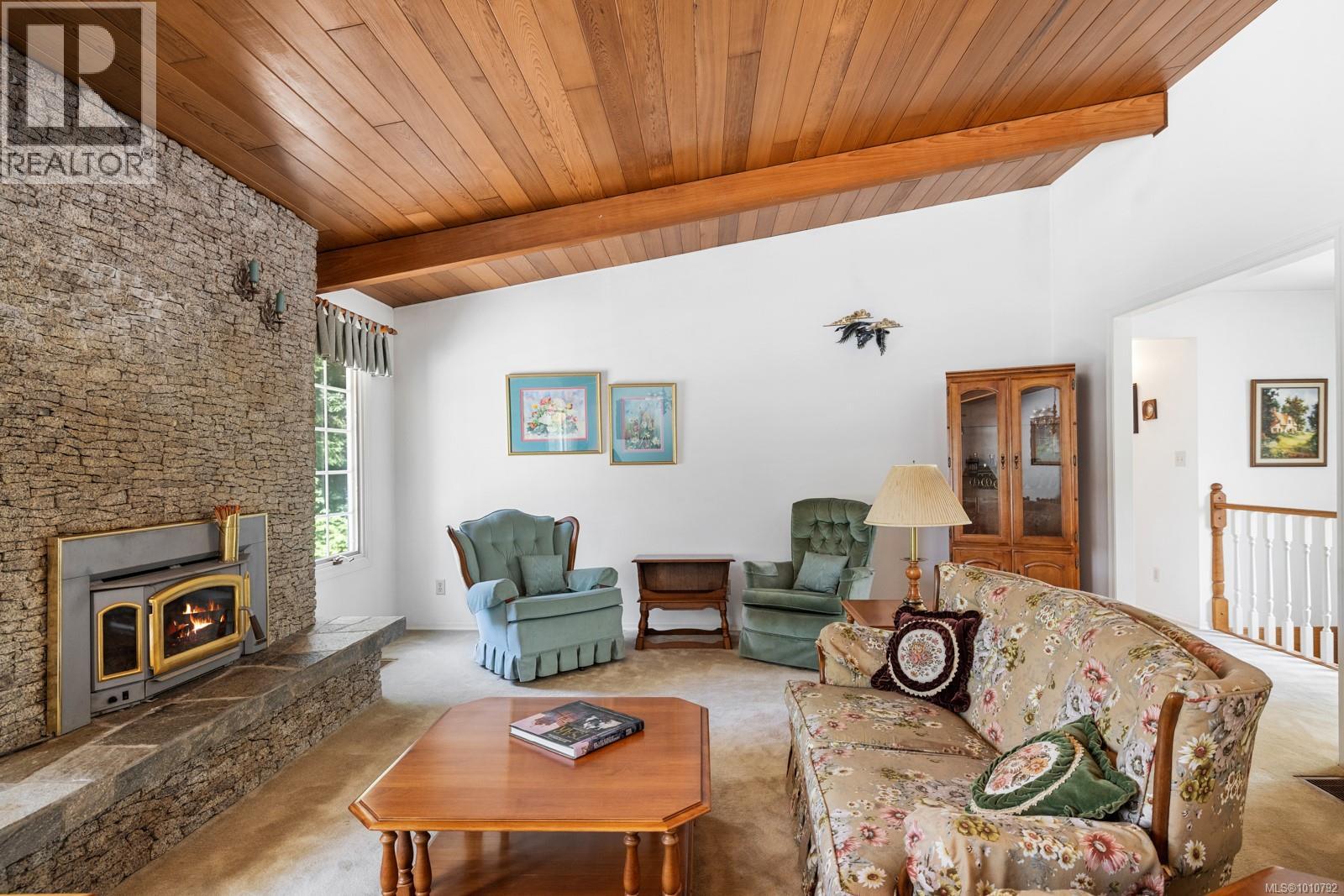 Property at 6460 McKenzie Dr image 3