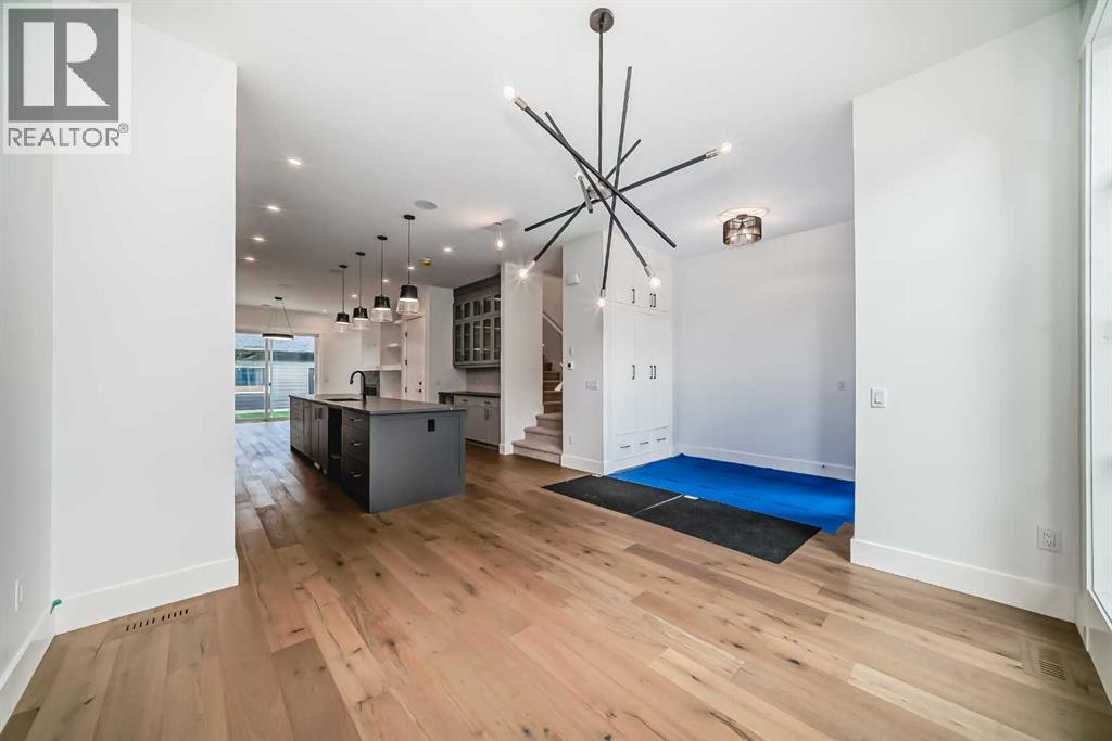 Property at 5008 21A Street SW image 5