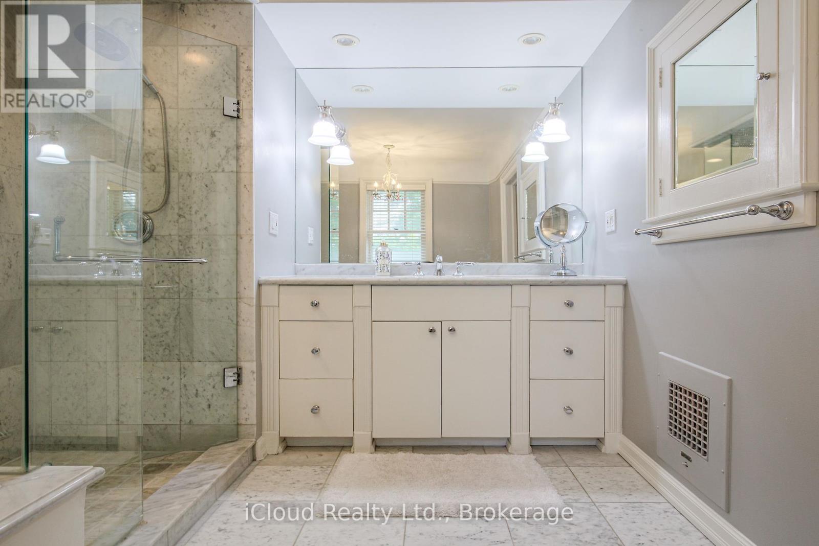 447 Simcoe Street N, Oshawa, Ontario  L1G 4T8 - Photo 37 - E12287403