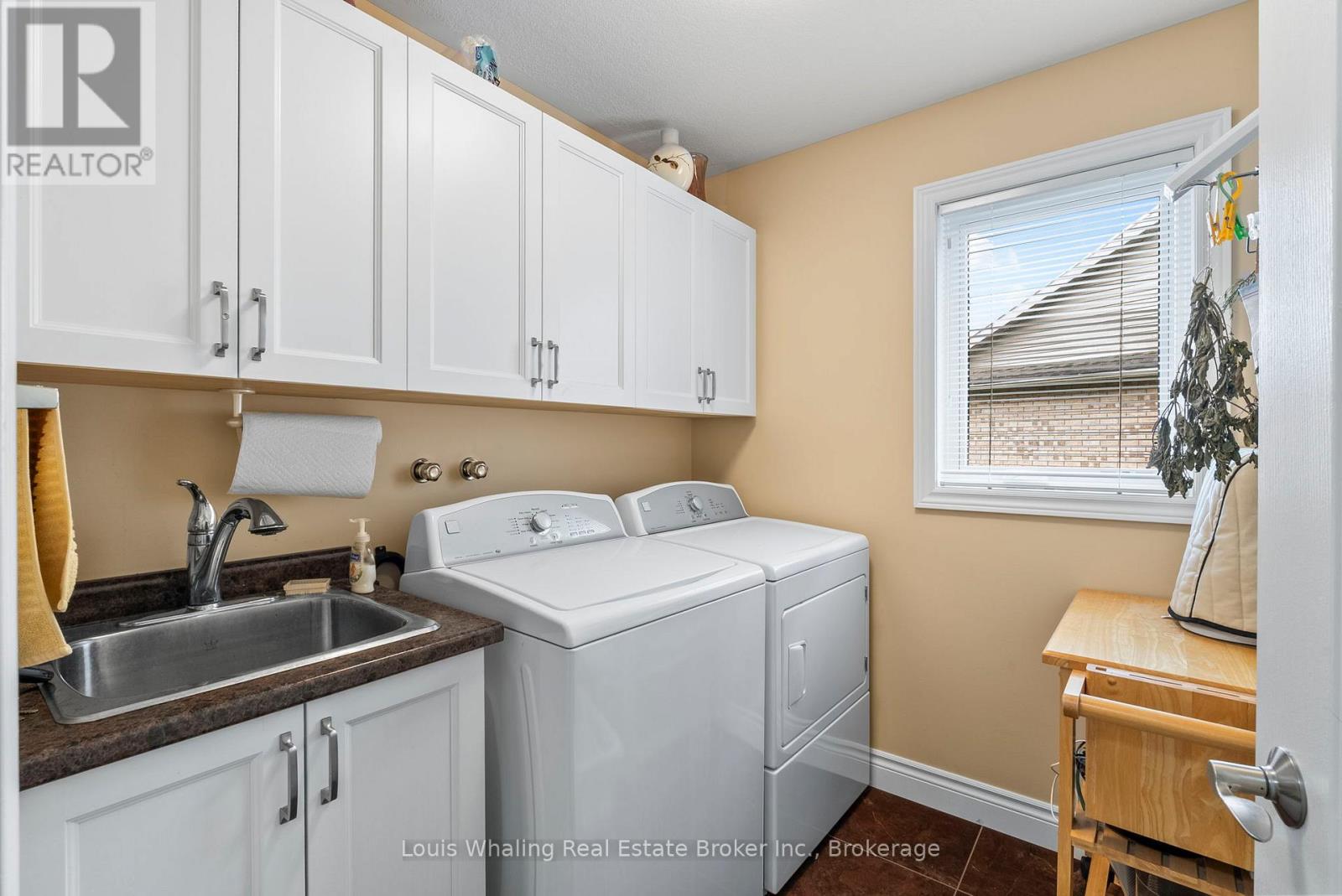 112 12th Avenue A Avenue, Hanover, Ontario  N4N 3T9 - Photo 10 - X12348001