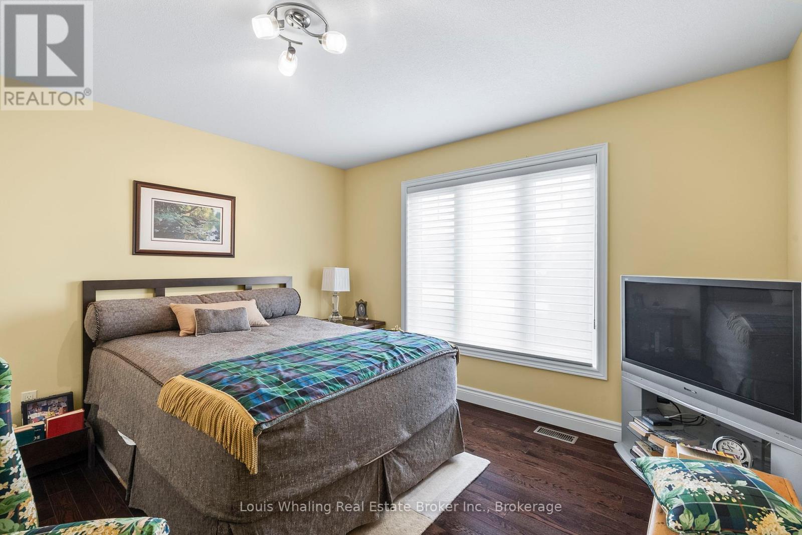 112 12th Avenue A Avenue, Hanover, Ontario  N4N 3T9 - Photo 12 - X12348001