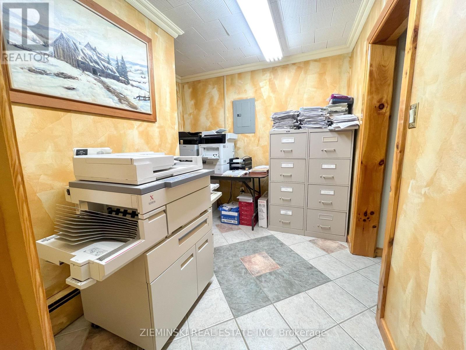 136-138 Third Street W, Cochrane, Ontario  P0L 1C0 - Photo 8 - T12350579