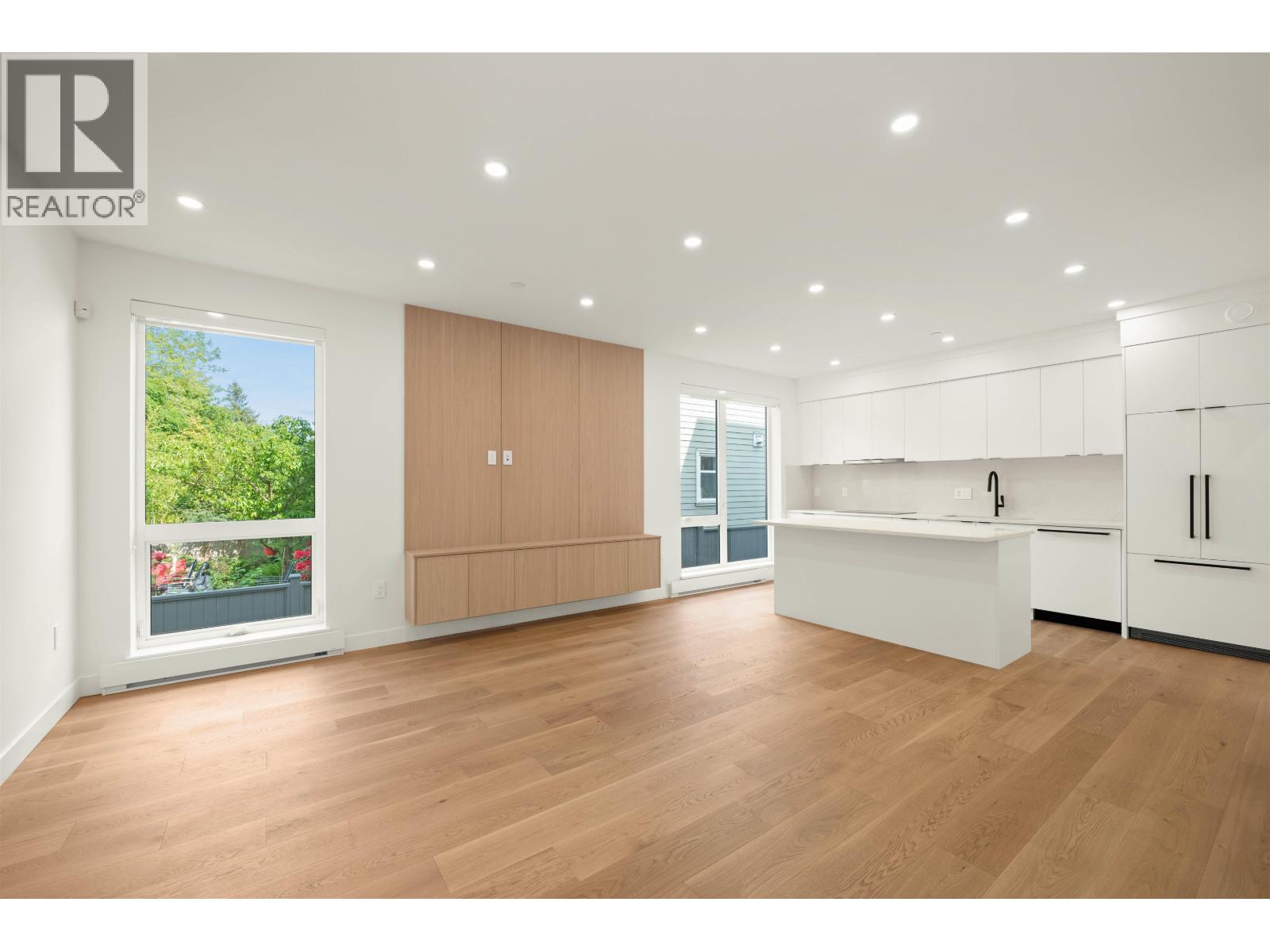 1904 E 8th Avenue, Vancouver, British Columbia  V5N 1T8 - Photo 2 - R3037932