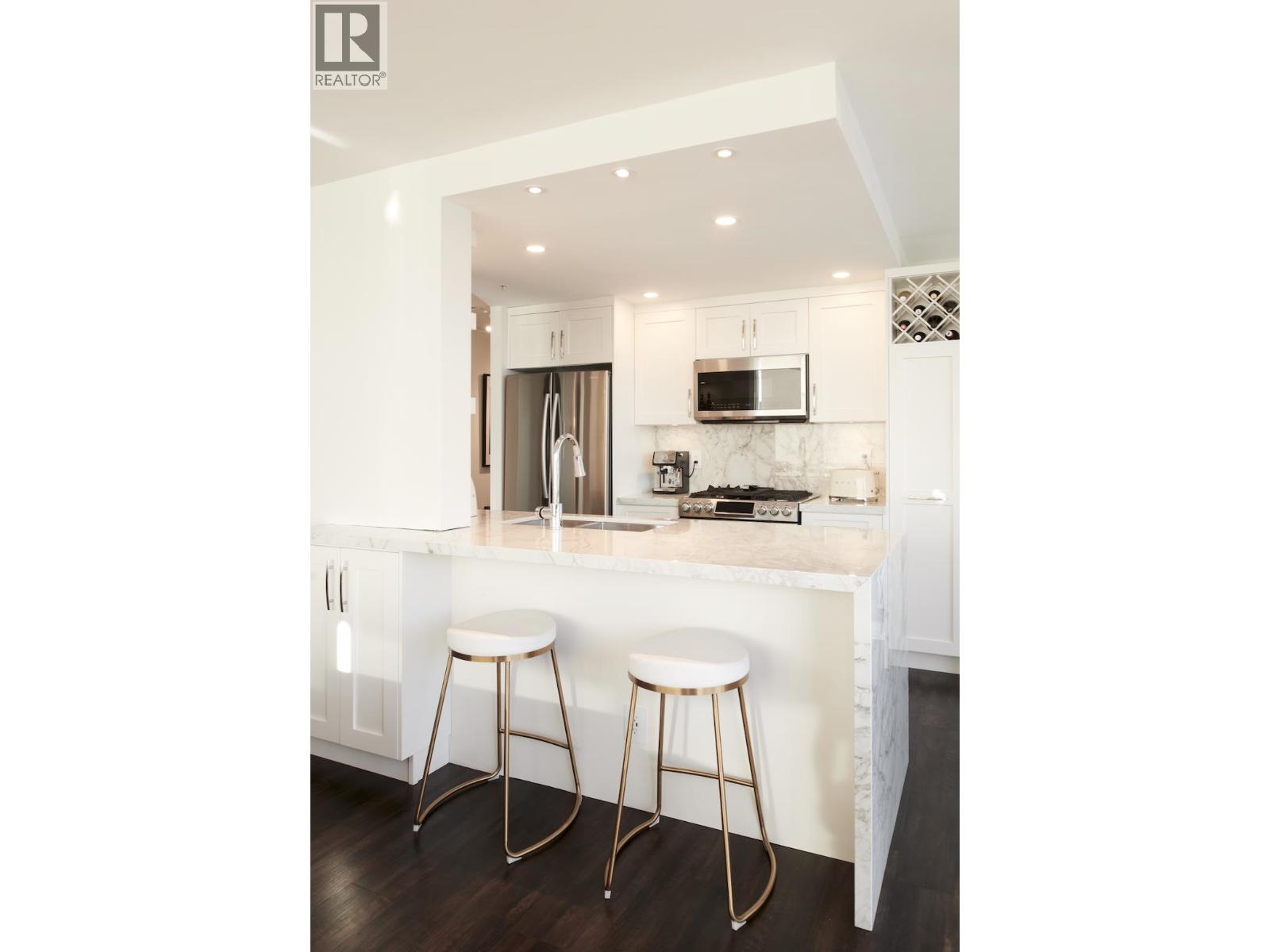 1077 Marinaside Crescent, Vancouver, British Columbia  V6Z 2Z4 - Photo 3 - R3037918