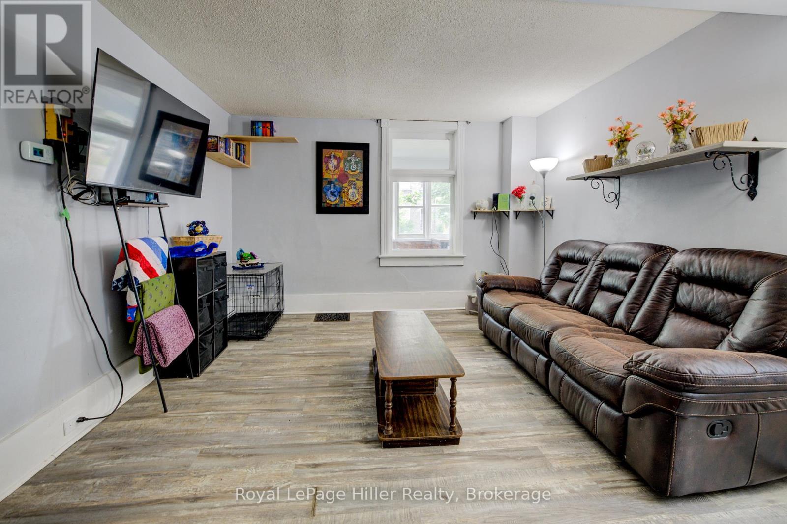 104 Trinity Street, Stratford, Ontario  N5A 4P6 - Photo 8 - X12350586