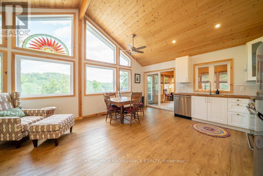 1053c Granite Terrace Lane, North Frontenac, Ontario  K0H 2J0 - Photo 11 - X12350623