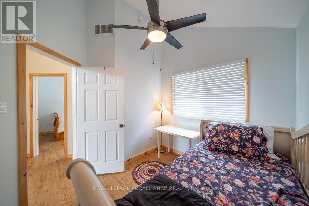 1053c Granite Terrace Lane, North Frontenac, Ontario  K0H 2J0 - Photo 19 - X12350623