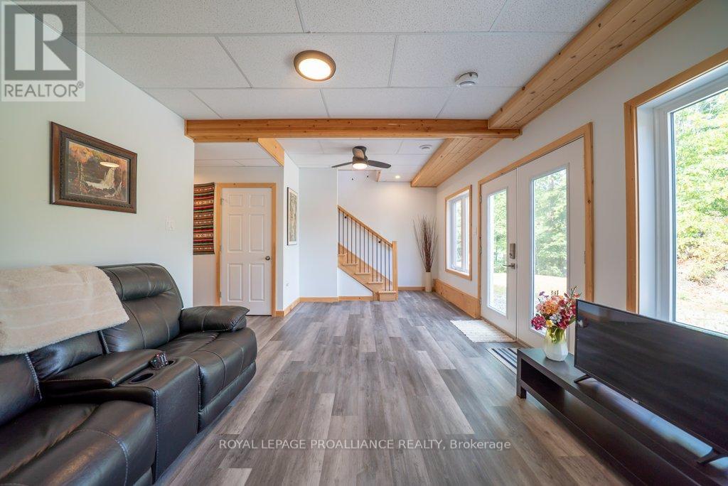 1053c Granite Terrace Lane, North Frontenac, Ontario  K0H 2J0 - Photo 25 - X12350623
