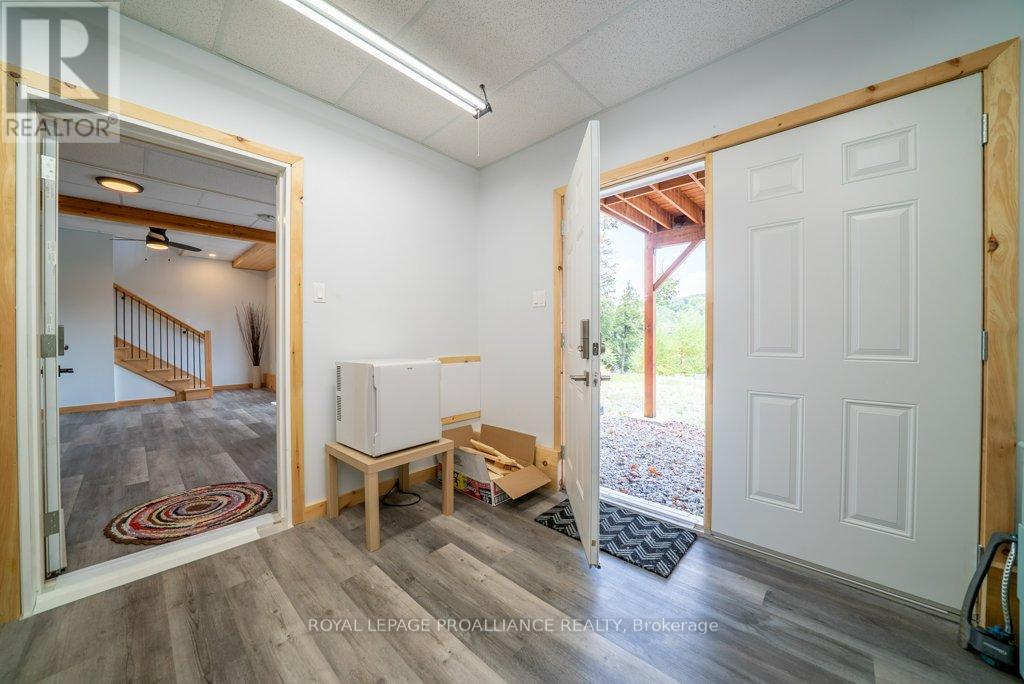 1053c Granite Terrace Lane, North Frontenac, Ontario  K0H 2J0 - Photo 33 - X12350623