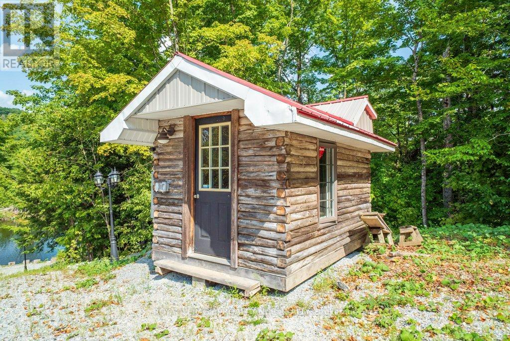 1053c Granite Terrace Lane, North Frontenac, Ontario  K0H 2J0 - Photo 40 - X12350623