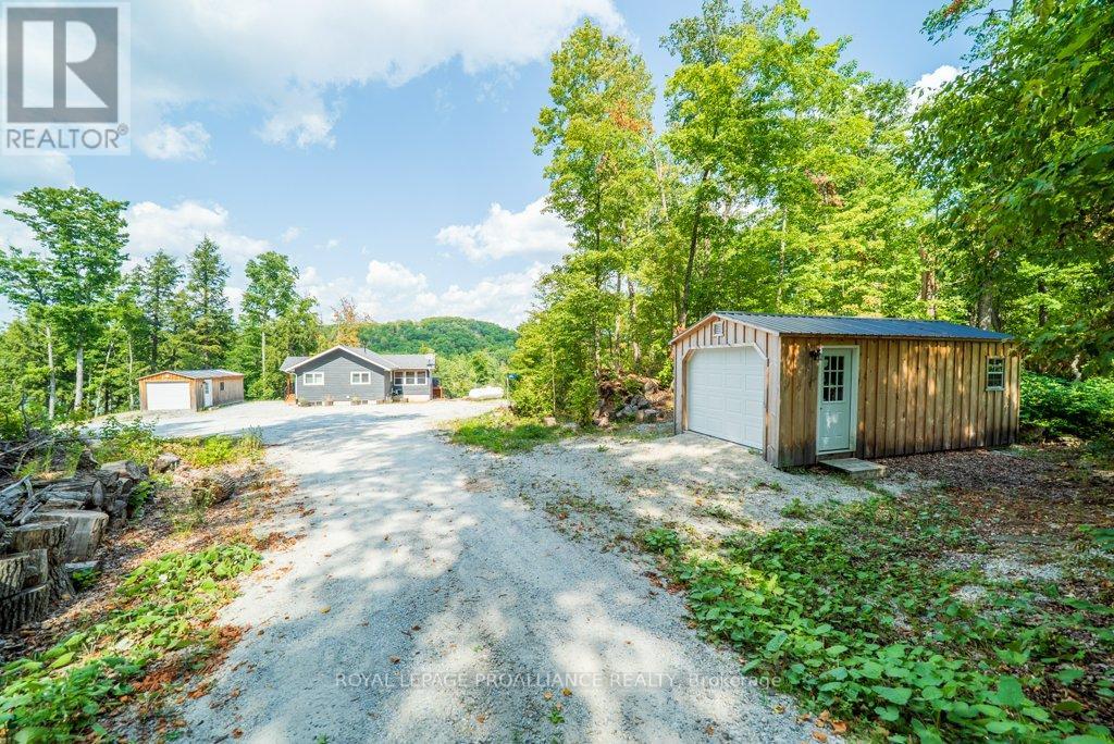 1053c Granite Terrace Lane, North Frontenac, Ontario  K0H 2J0 - Photo 49 - X12350623
