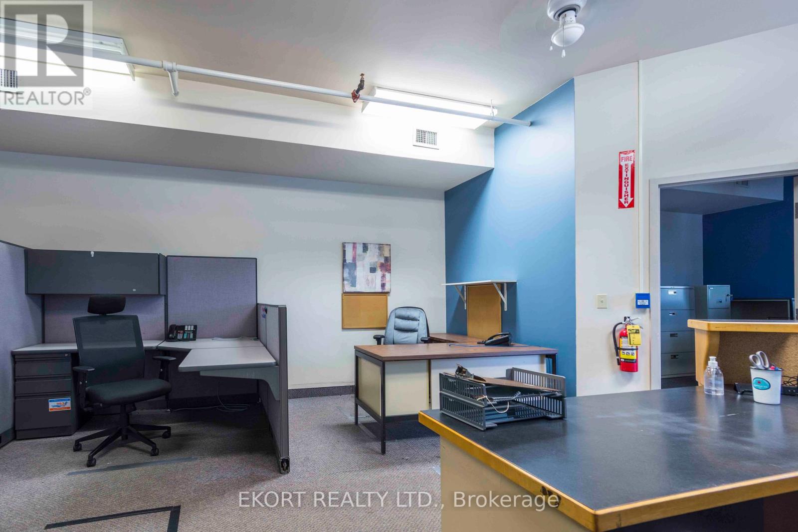 270 West Street, Quinte West, Ontario  K8V 2N3 - Photo 13 - X12350626